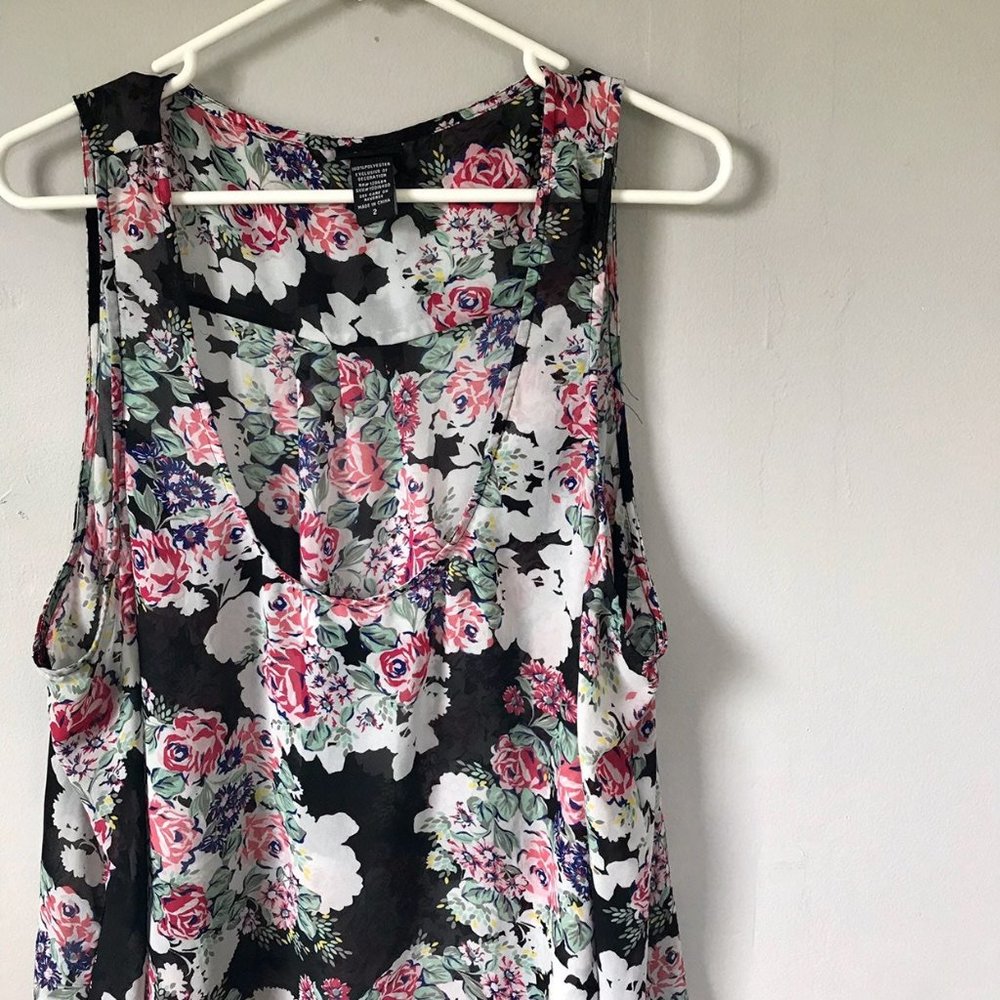 Torrid Floral Tank - Picture 1 of 2